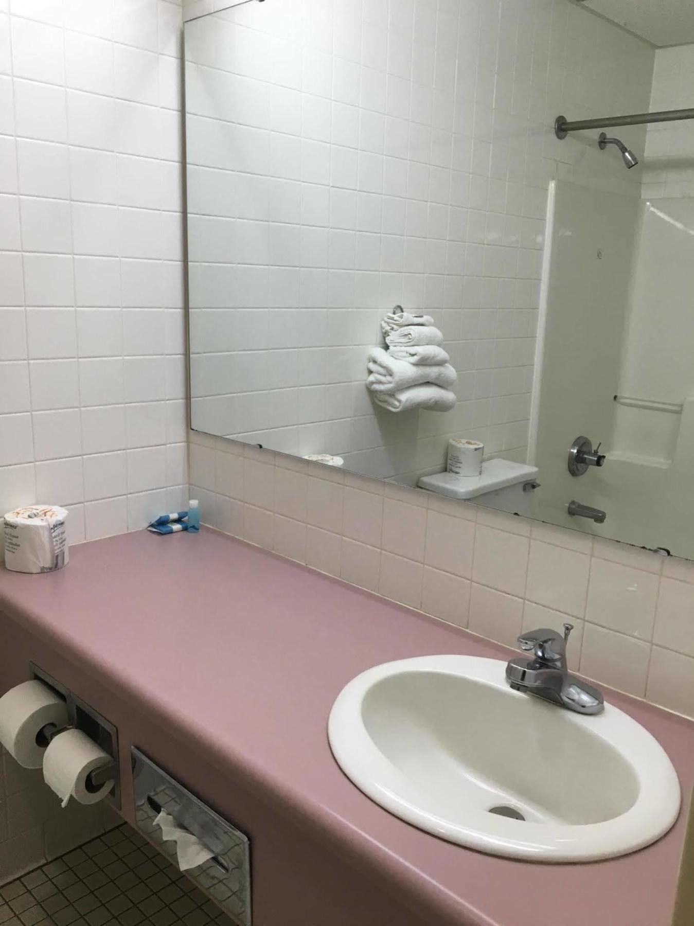 Cci Express Inn Central City Kültér fotó
