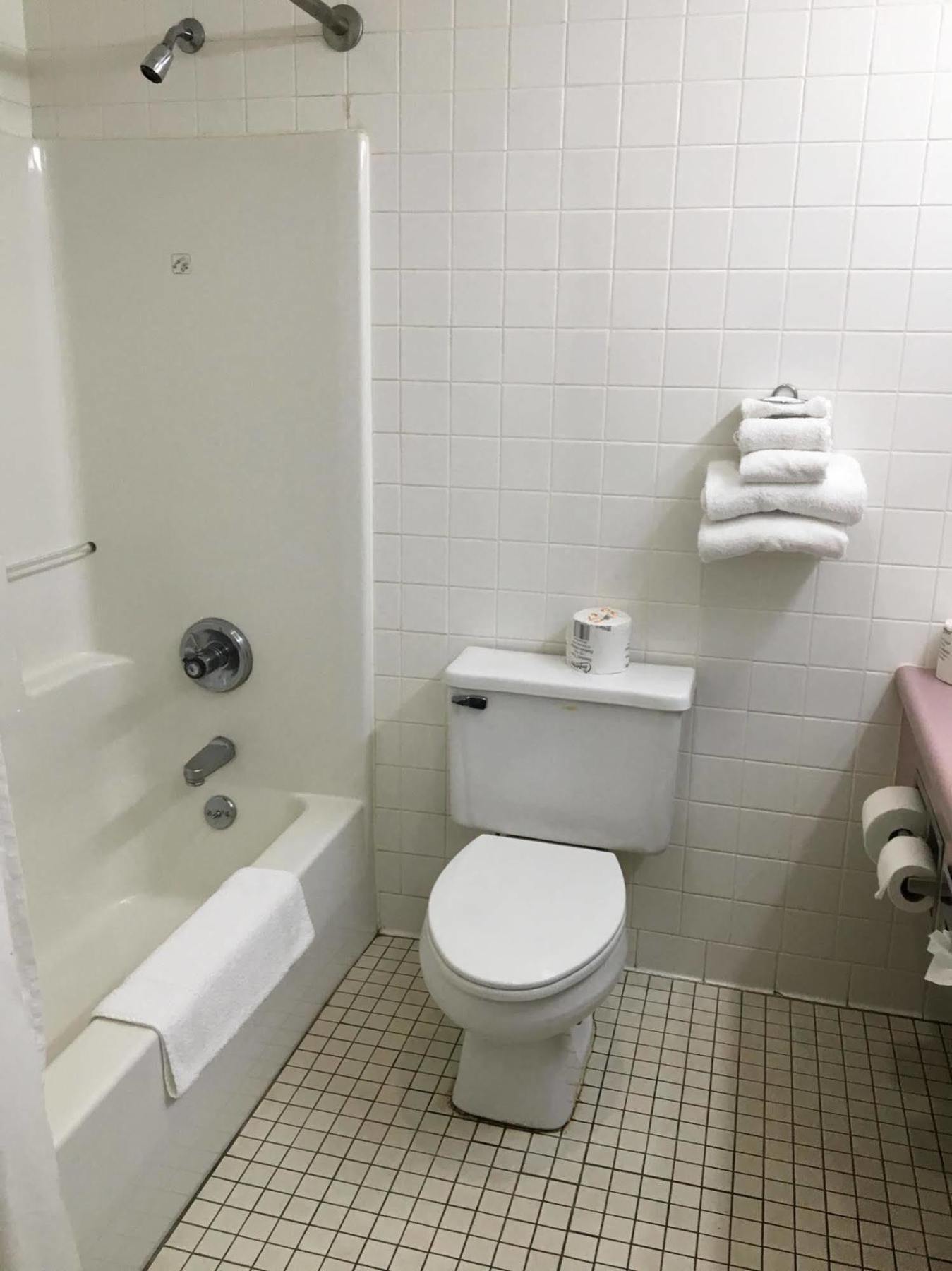 Cci Express Inn Central City Kültér fotó