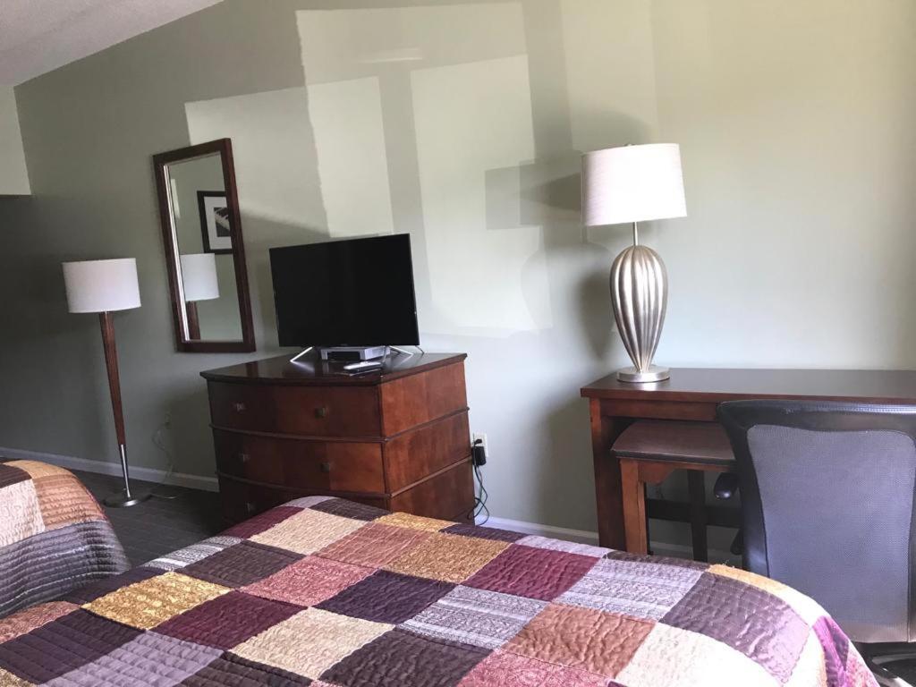 Cci Express Inn Central City Kültér fotó